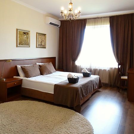Henry Ford Mini Hotel Odessa Luaran gambar