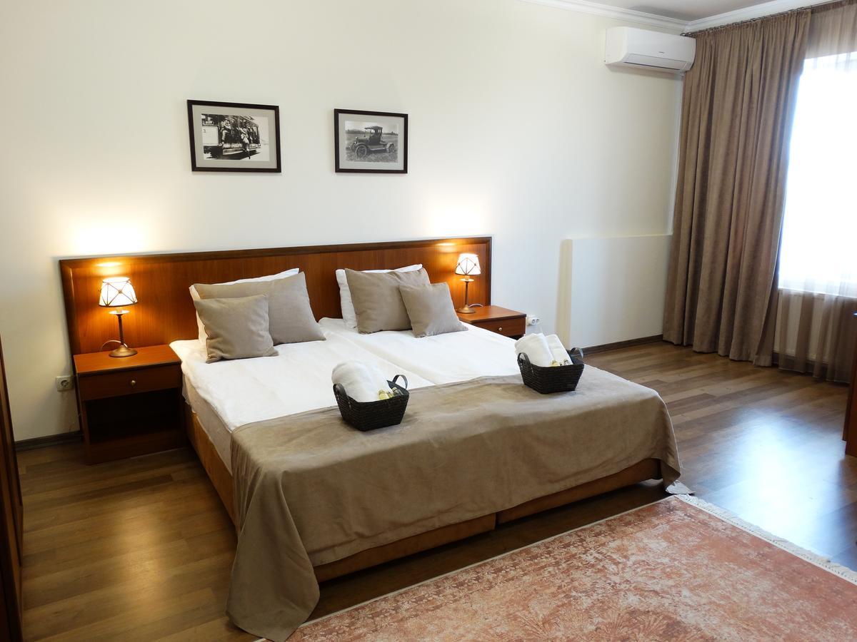Henry Ford Mini Hotel Odessa Luaran gambar