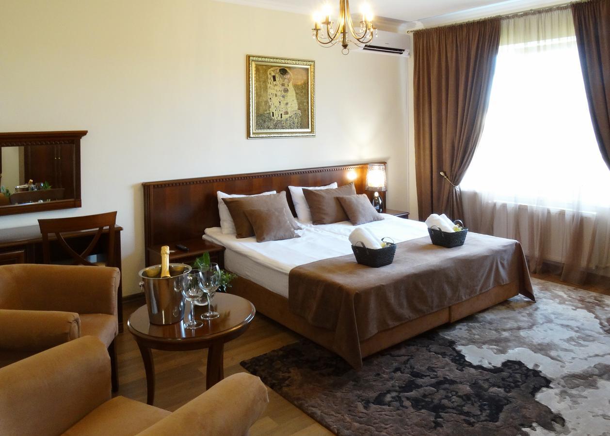 Henry Ford Mini Hotel Odessa Luaran gambar